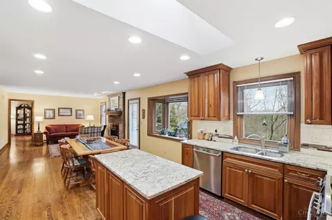 Kitchen - 3852 Deerpath Ln, Cincinnati, OH 45248 photo 2 of 6