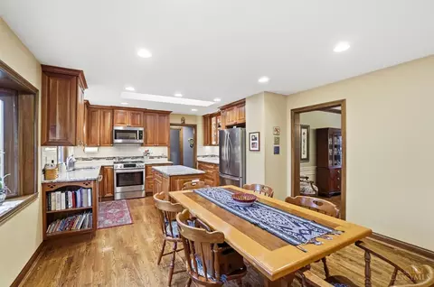Kitchen - 3852 Deerpath Ln, Cincinnati, OH 45248 photo 1 of 6