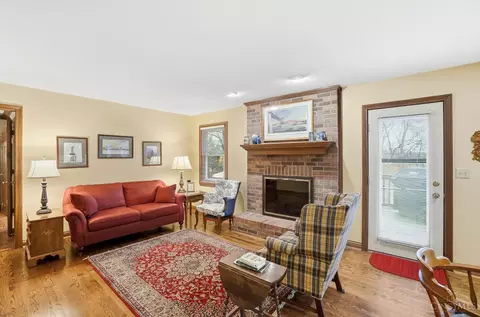 Living - 3852 Deerpath Ln, Cincinnati, OH 45248 photo 2 of 2