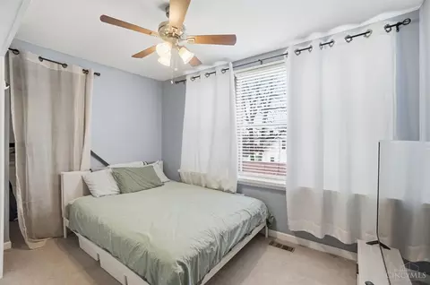 Bedroom - 1075 Coronado Ave, Cincinnati, OH 45238 photo 1 of 5