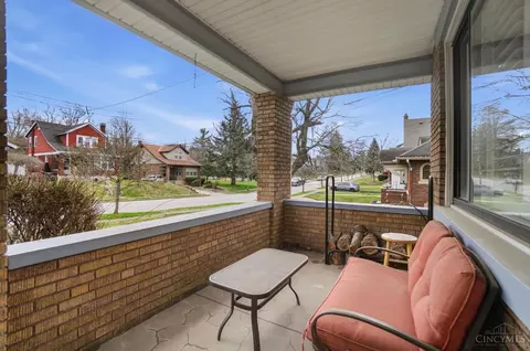 Exterior - 1075 Coronado Ave, Cincinnati, OH 45238 photo 3 of 13