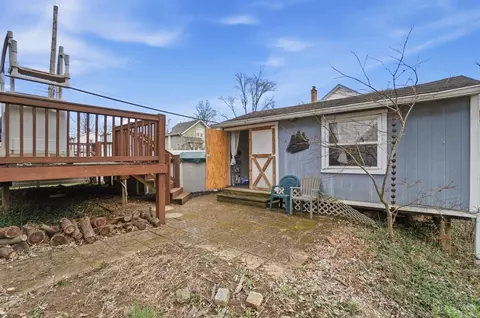 Exterior - 1075 Coronado Ave, Cincinnati, OH 45238 photo 11 of 13