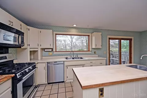 9031 Winthrop Dr, Montgomery, OH 45249 photo 18