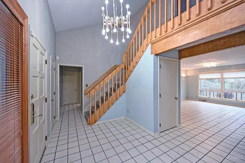 9031 Winthrop Dr, Montgomery, OH 45249 photo 8