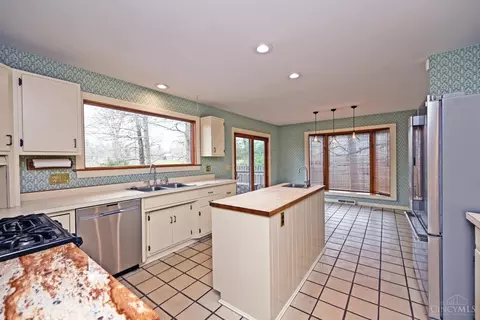 9031 Winthrop Dr, Montgomery, OH 45249 photo 17