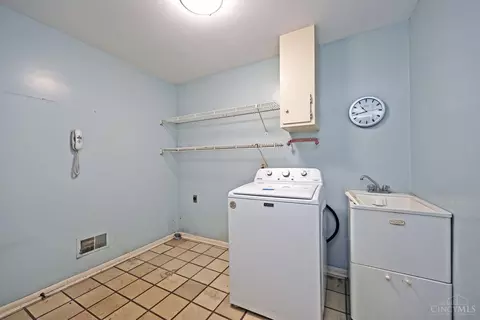 9031 Winthrop Dr, Montgomery, OH 45249 photo 34