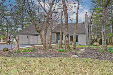 9031 Winthrop Dr, Montgomery, OH 45249 photo 4