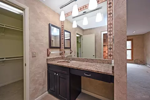 9031 Winthrop Dr, Montgomery, OH 45249 photo 39