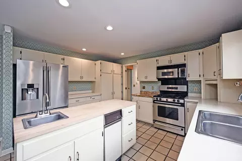 9031 Winthrop Dr, Montgomery, OH 45249 photo 21