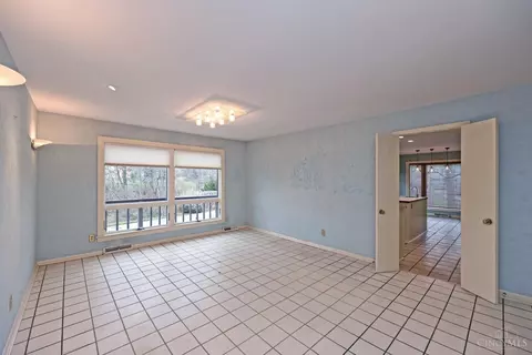 9031 Winthrop Dr, Montgomery, OH 45249 photo 14