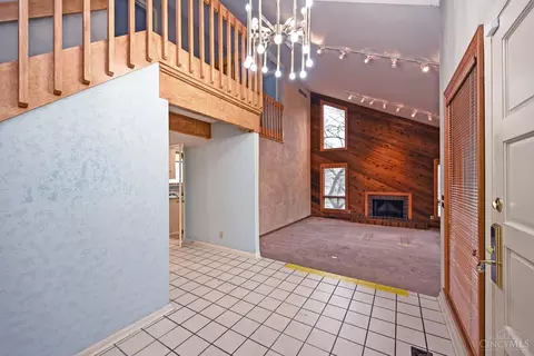9031 Winthrop Dr, Montgomery, OH 45249 photo 9