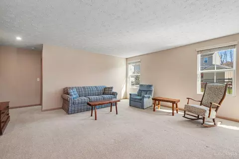 Living - 4798 Sullivans Ridge Dr, Morrow, OH 45152 photo 2 of 2