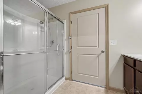 Bath - 4798 Sullivans Ridge Dr, Morrow, OH 45152 photo 1 of 3