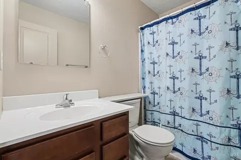 Bath - 4798 Sullivans Ridge Dr, Morrow, OH 45152 photo 3 of 3