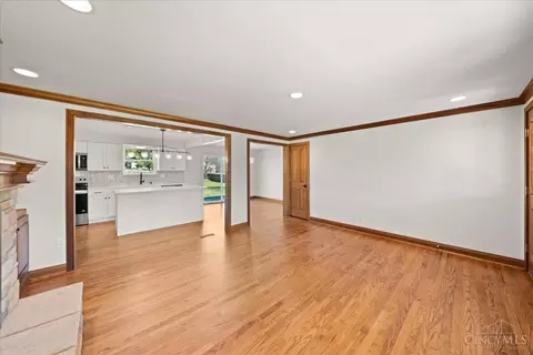 710 Wilfert Dr, Cincinnati, OH 45245 photo 5