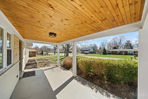 710 Wilfert Dr, Cincinnati, OH 45245 photo 3