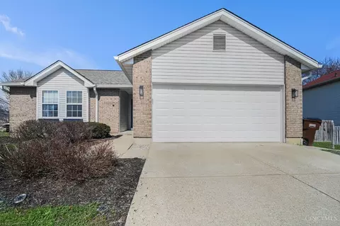 8 Robin Way, Amelia, OH 45102