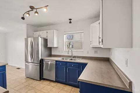 Kitchen - 8 Robin Way, Amelia, OH 45102 photo 1 of 2