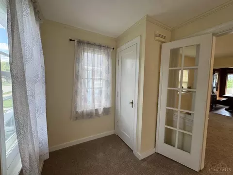 Entry Way - 1288 Southlyn Dr, Kettering, OH 45409 photo 1 of 5