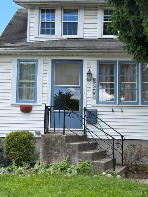 Exterior - 1288 Southlyn Dr, Kettering, OH 45409 photo 2 of 6