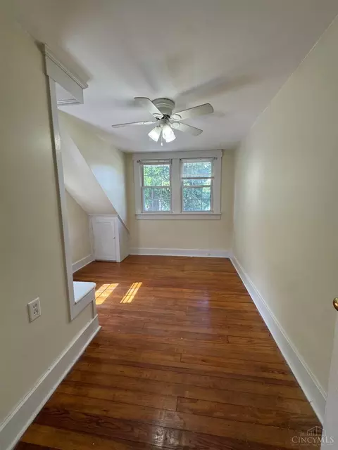 Bedroom - 1288 Southlyn Dr, Kettering, OH 45409 photo 6 of 7