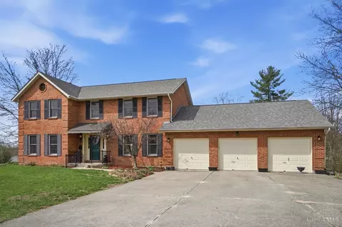 8909 Saxton Dr, West Chester, OH 45069