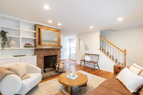 Living - 463 Stanley Ave, Cincinnati, OH 45226 photo 2 of 4