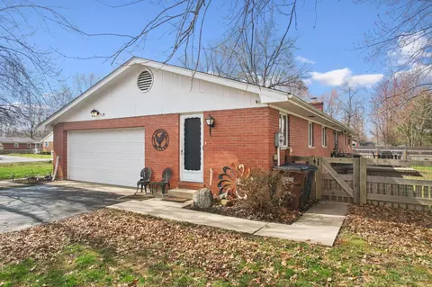 Exterior - 311 Smith Ave, Mount Orab, OH 45154 photo 4 of 12