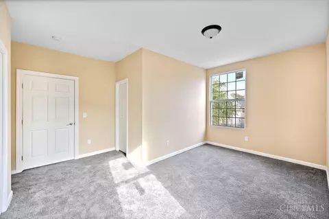Bedroom - 3565 Harvey Ave, Cincinnati, OH 45229 photo 4 of 4