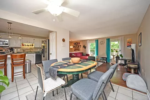 Dining - 2590 Hunt Rd, Reading, OH 45236 photo 3 of 4