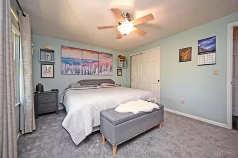 Bedroom - 2590 Hunt Rd, Reading, OH 45236 photo 2 of 5