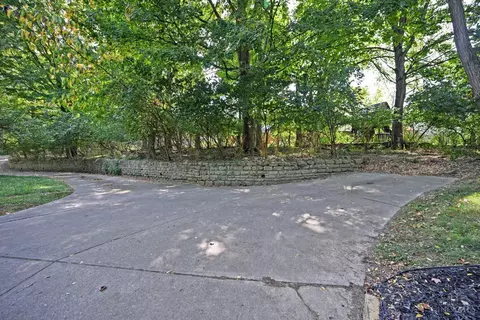 Exterior - 2590 Hunt Rd, Reading, OH 45236 photo 5 of 25