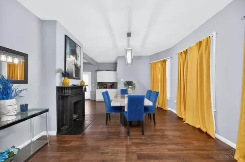 Dining - 922 Summit Ave, Cincinnati, OH 45204 photo 1 of 2