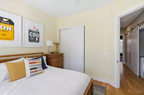 Bedroom - 1507 Elm St, Cincinnati, OH 45202 photo 3 of 4
