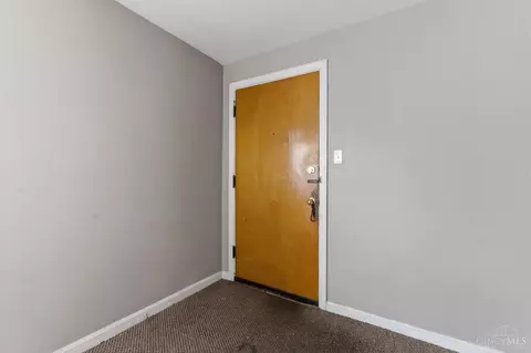 3911 Gatewood Ln, Silverton, OH 45236 photo 5