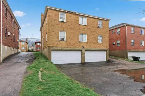 3911 Gatewood Ln, Silverton, OH 45236 photo 2