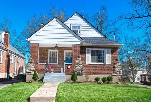 2560 Ridgeland Pl, Cincinnati, OH 45212