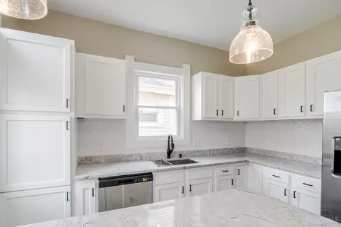 Kitchen - 2002 Clarion Ave, Cincinnati, OH 45207 photo 4 of 4