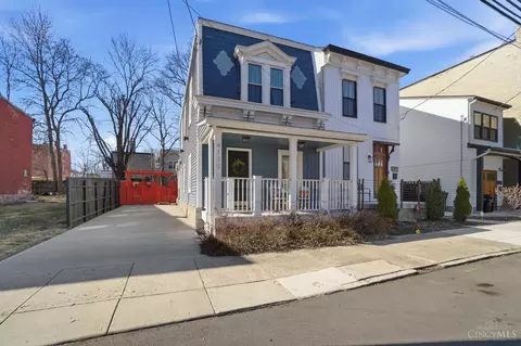 4135 Lakeman St, Cincinnati, OH 45223