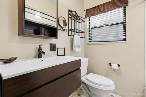 Bath - 2938 Temple Ave, Cincinnati, OH 45211 photo 1 of 2