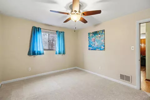 Bedroom - 2938 Temple Ave, Cincinnati, OH 45211 photo 4 of 5