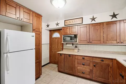 Kitchen - 2938 Temple Ave, Cincinnati, OH 45211 photo 3 of 3