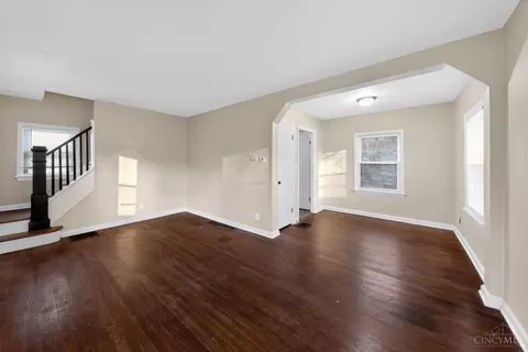 Living - 1735 Ashbrook Dr, Cincinnati, OH 45238 photo 1 of 2