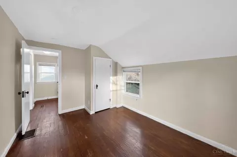 Bedroom - 1735 Ashbrook Dr, Cincinnati, OH 45238 photo 4 of 8