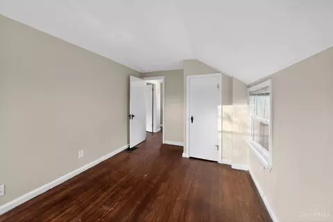 Bedroom - 1735 Ashbrook Dr, Cincinnati, OH 45238 photo 2 of 8