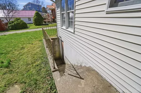 Exterior - 4954 Beechwood Rd, Cincinnati, OH 45244 photo 11 of 11