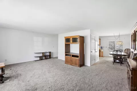 Living - 4954 Beechwood Rd, Cincinnati, OH 45244 photo 2 of 4