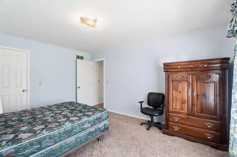 Bedroom - 4954 Beechwood Rd, Cincinnati, OH 45244 photo 4 of 4