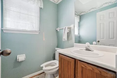 Bath - 4954 Beechwood Rd, Cincinnati, OH 45244 photo 1 of 4