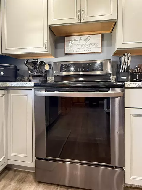 Kitchen - 5545 Maple Grove Ave, Blanchester, OH 45107 photo 2 of 3